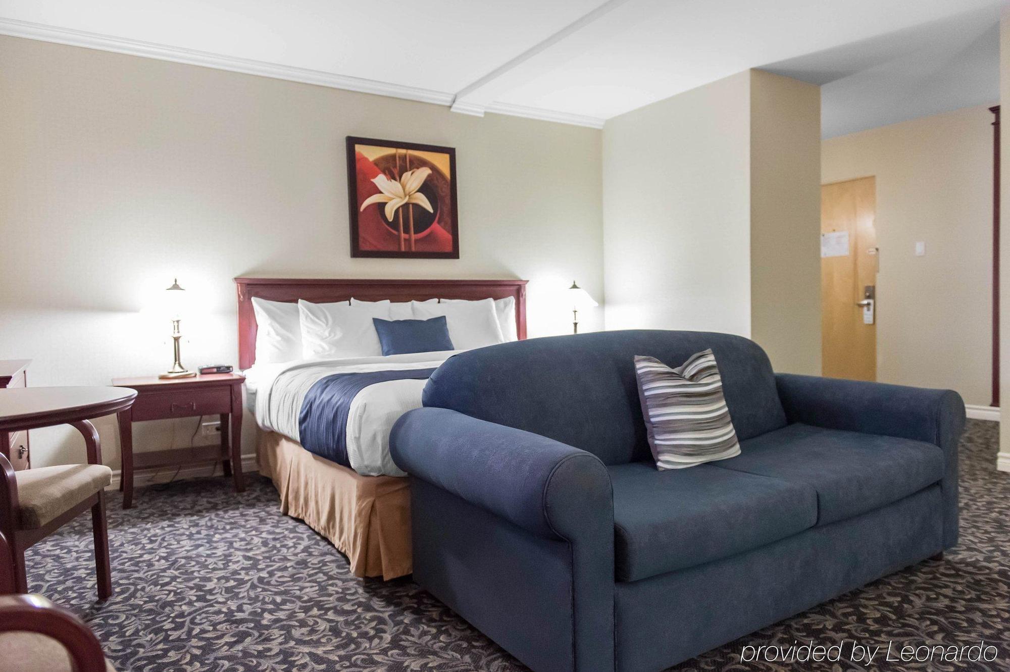 Quality Inn Mont-Laurier Bagian luar foto