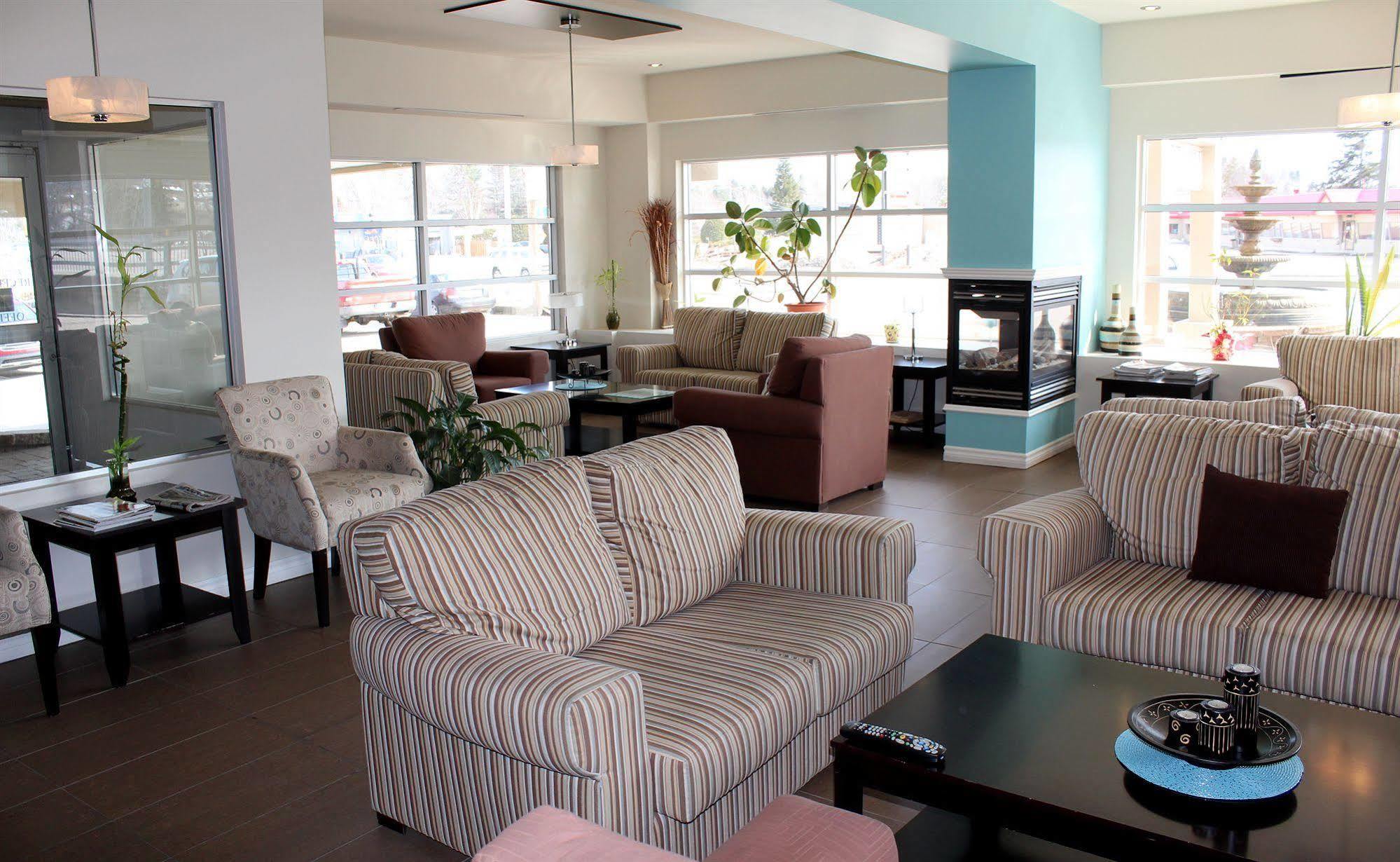 Quality Inn Mont-Laurier Bagian luar foto