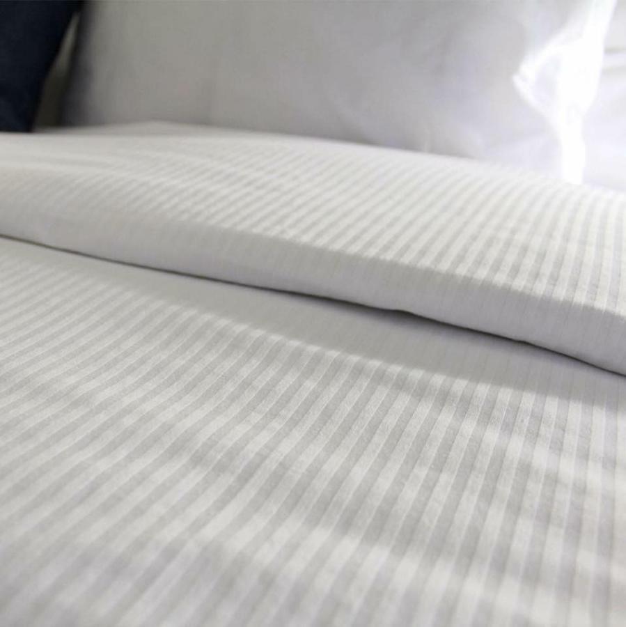Quality Inn Mont-Laurier Bagian luar foto